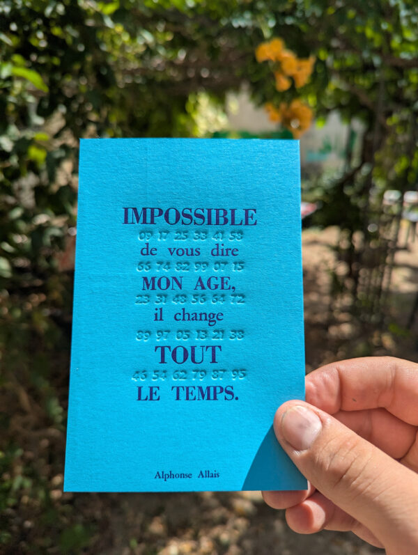 Carte postale à la lumière d'une citation de Alphonse Allais