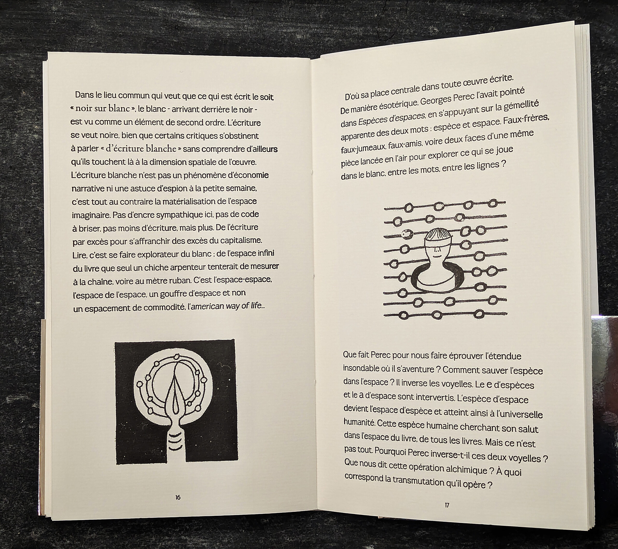 Intérieur de Le mot , l'Espace de Gérard Mordillat